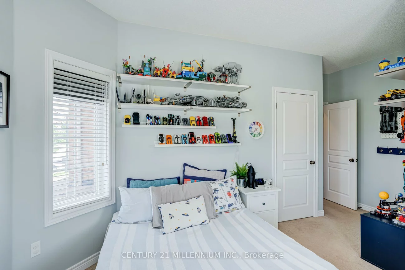36, Platform, Northwest Brampton, Brampton