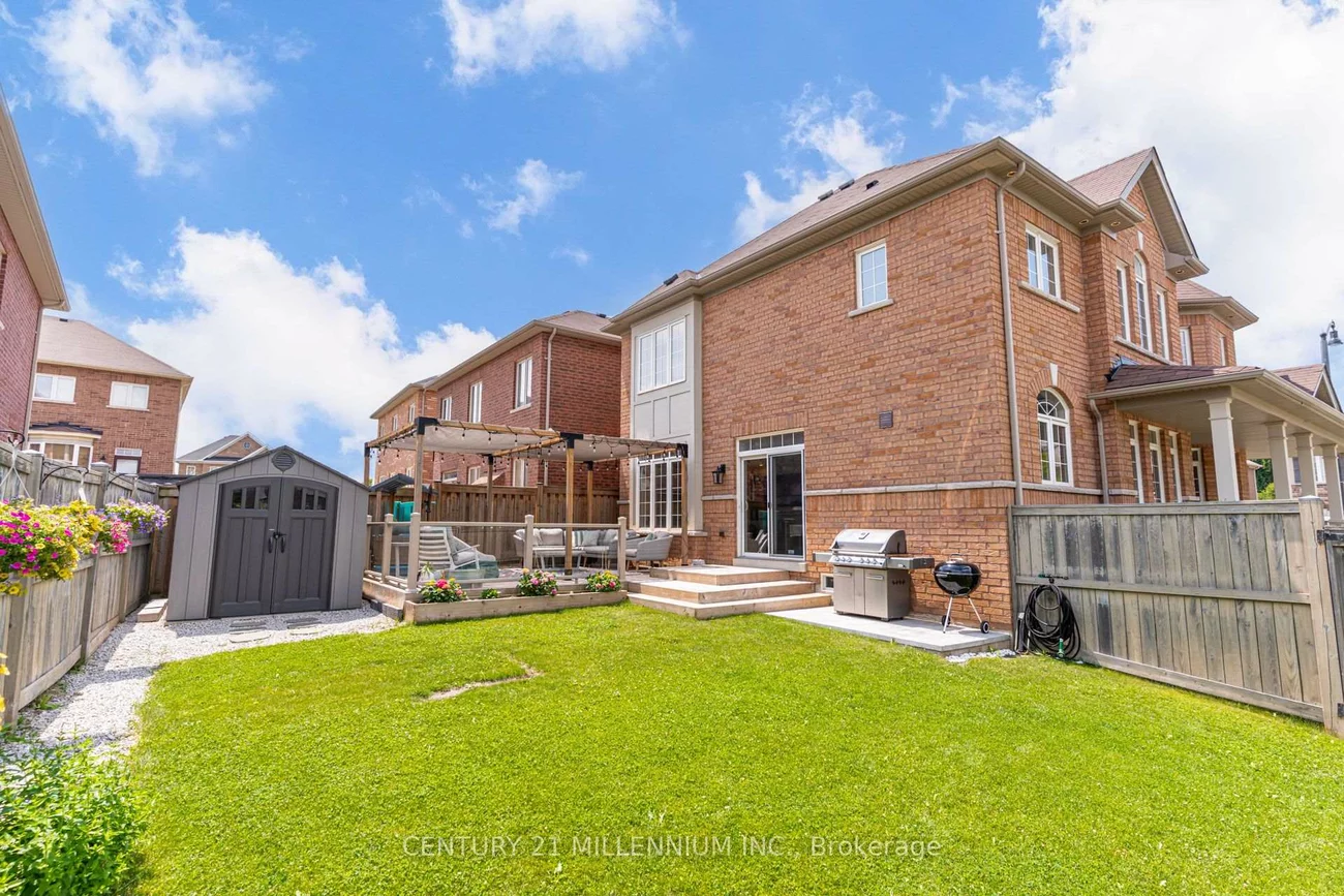 36, Platform, Northwest Brampton, Brampton