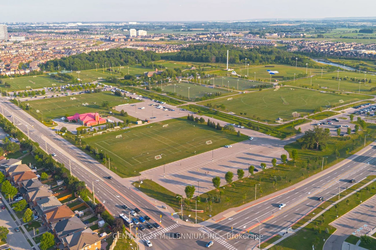 36, Platform, Northwest Brampton, Brampton