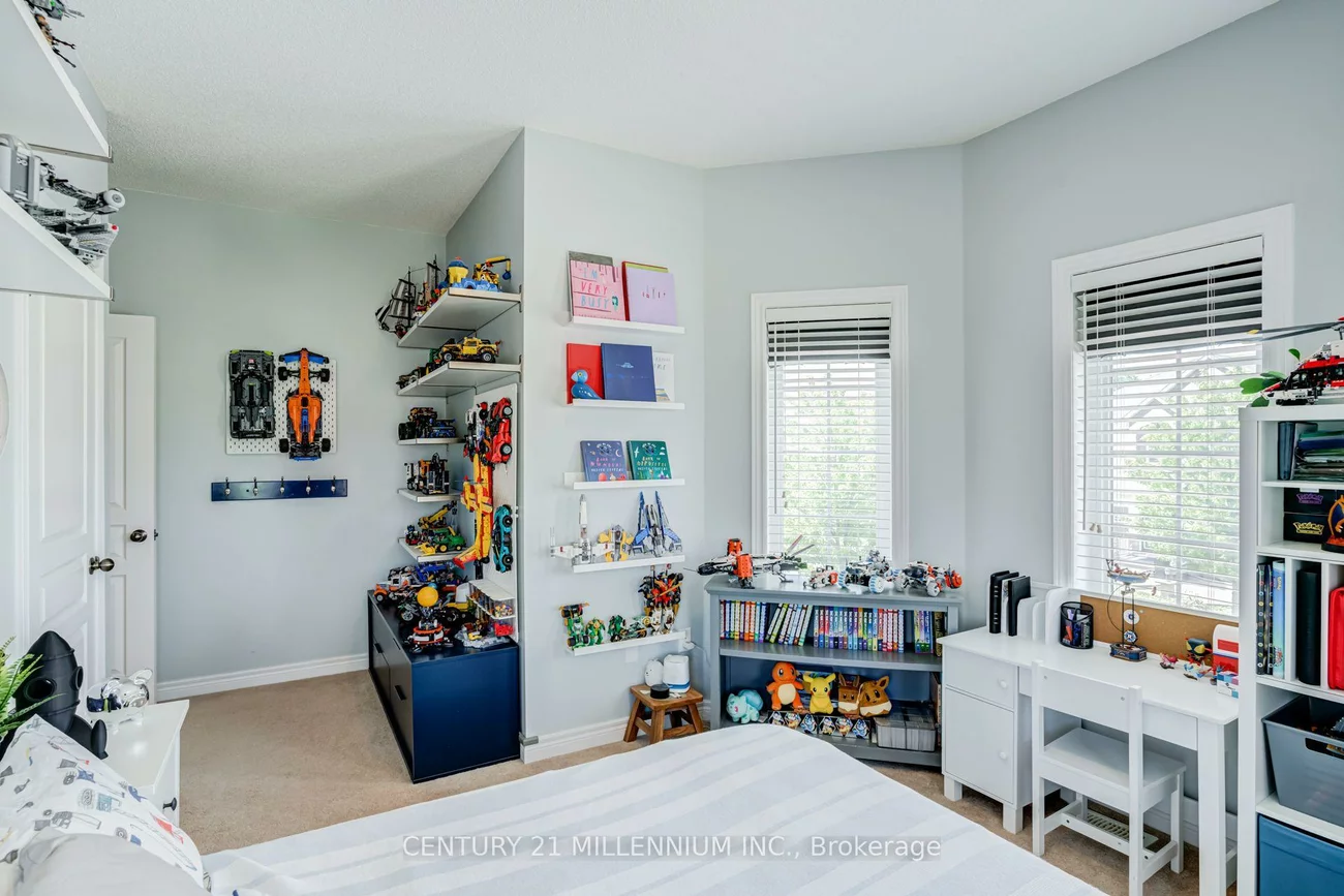 36, Platform, Northwest Brampton, Brampton