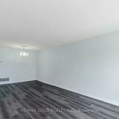 68, Prouse, Brampton North, Brampton