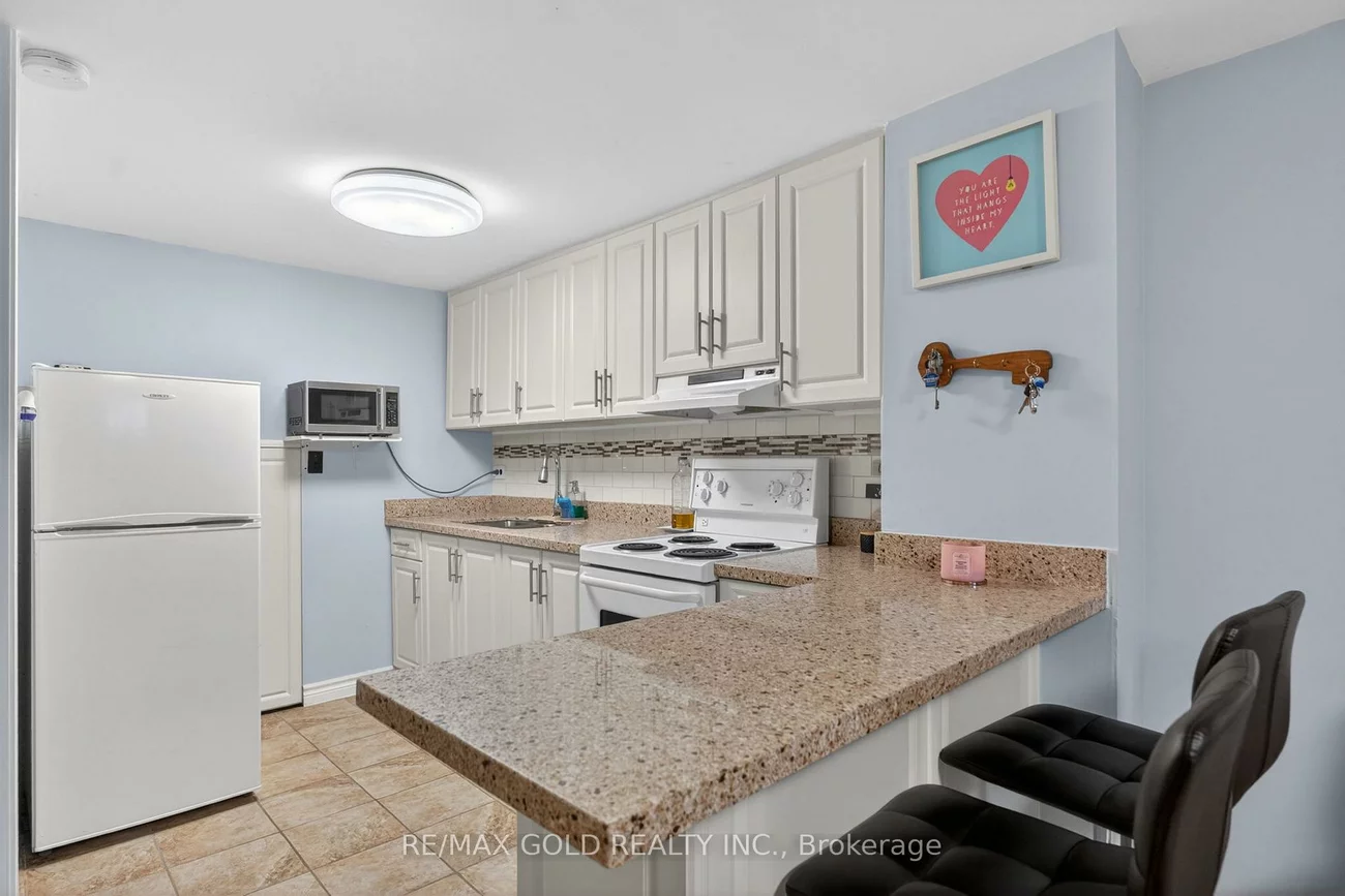 36, Belmont, Avondale, Brampton