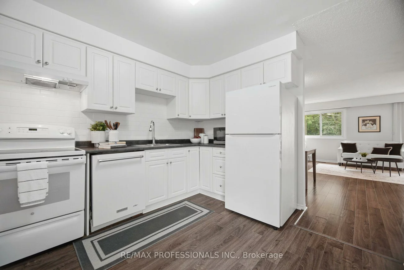 22, Pontiac, Heart Lake West, Brampton