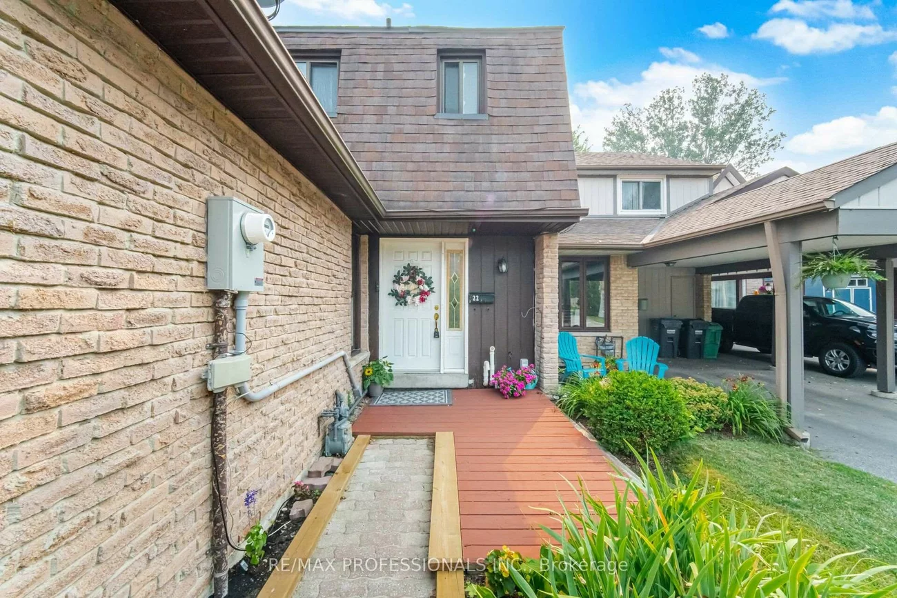22, Pontiac, Heart Lake West, Brampton
