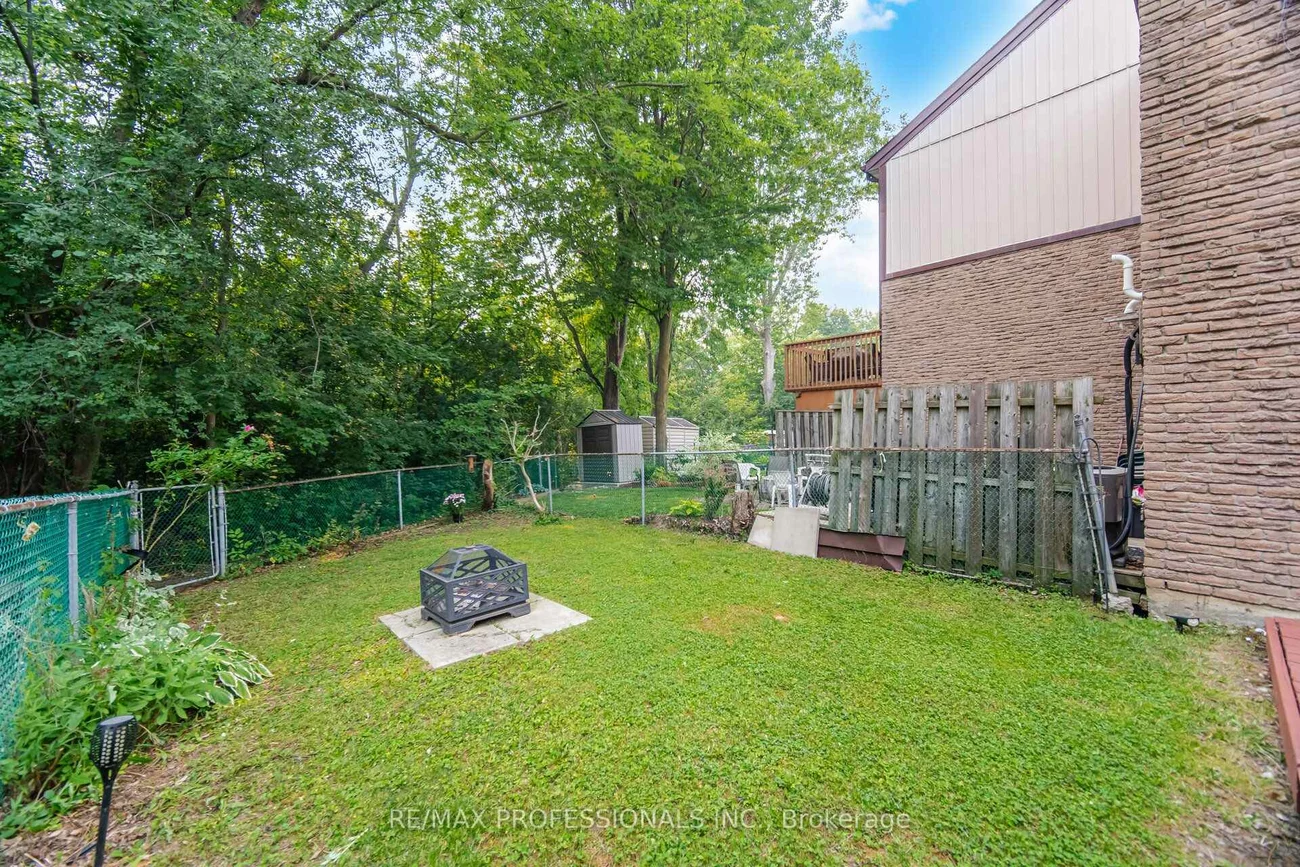 22, Pontiac, Heart Lake West, Brampton