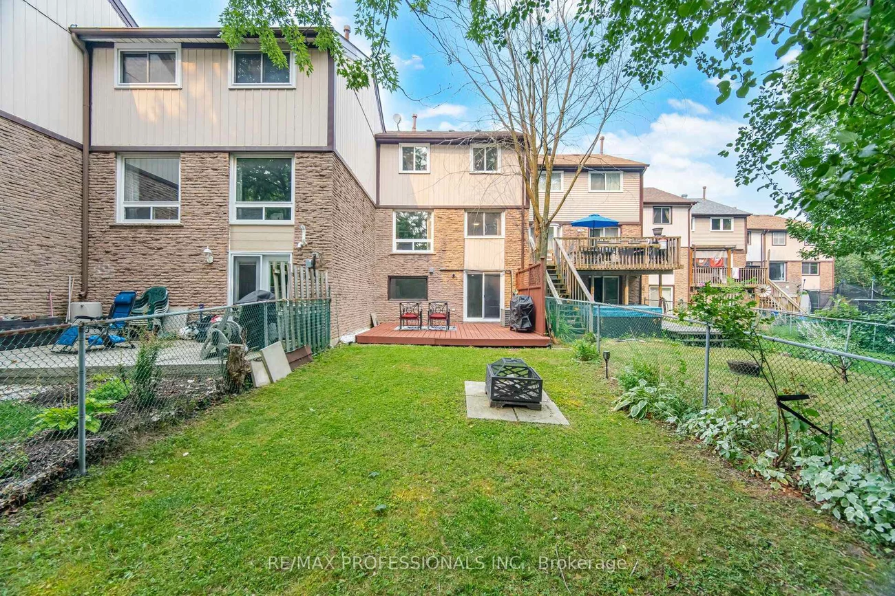 22, Pontiac, Heart Lake West, Brampton