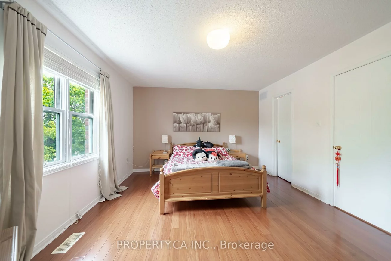 72, Desert Sand, Sandringham-Wellington, Brampton