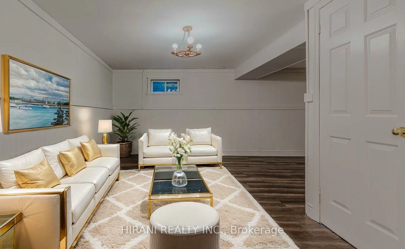 75, Royal Salisbury, Madoc, Brampton