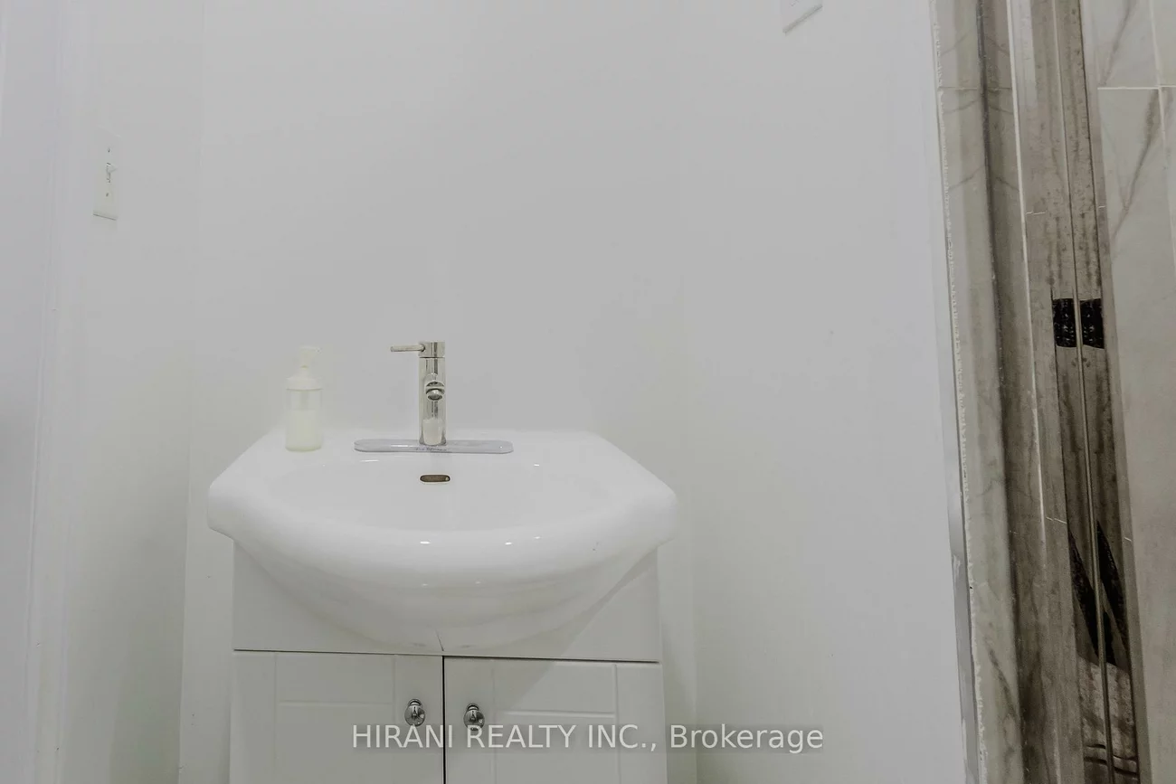 75, Royal Salisbury, Madoc, Brampton
