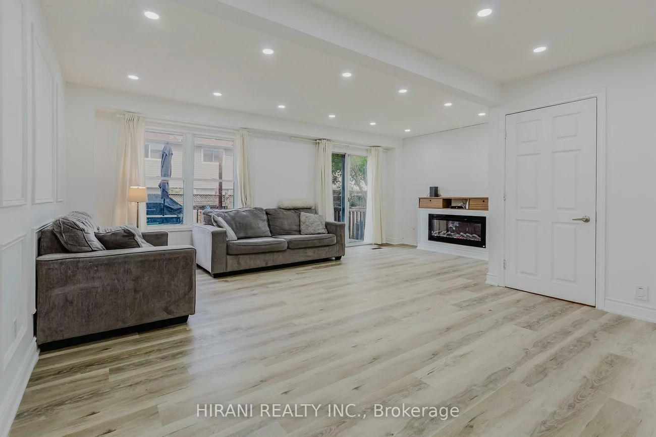 75, Royal Salisbury, Madoc, Brampton