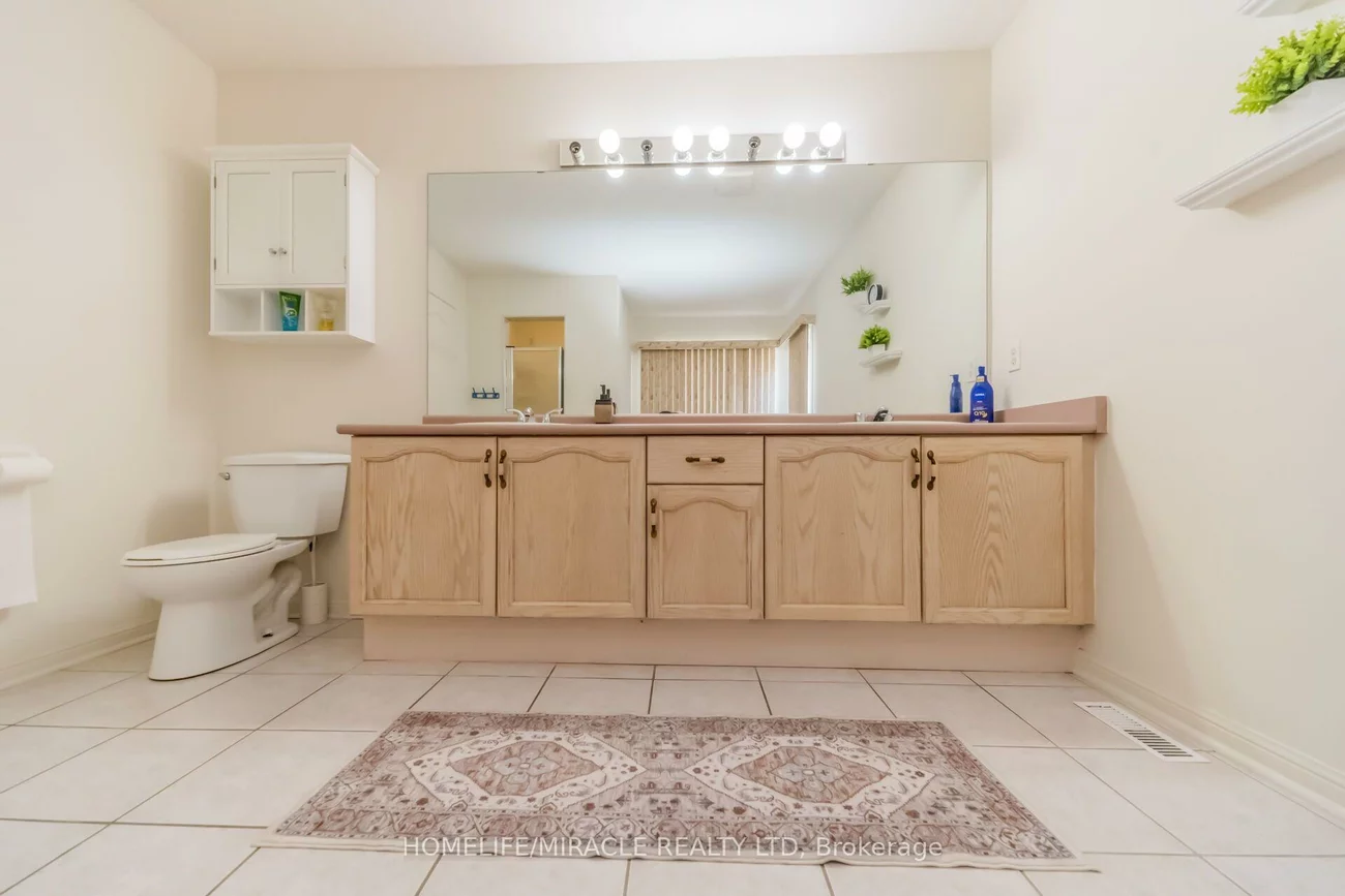 32, Gold Tree, Sandringham-Wellington, Brampton