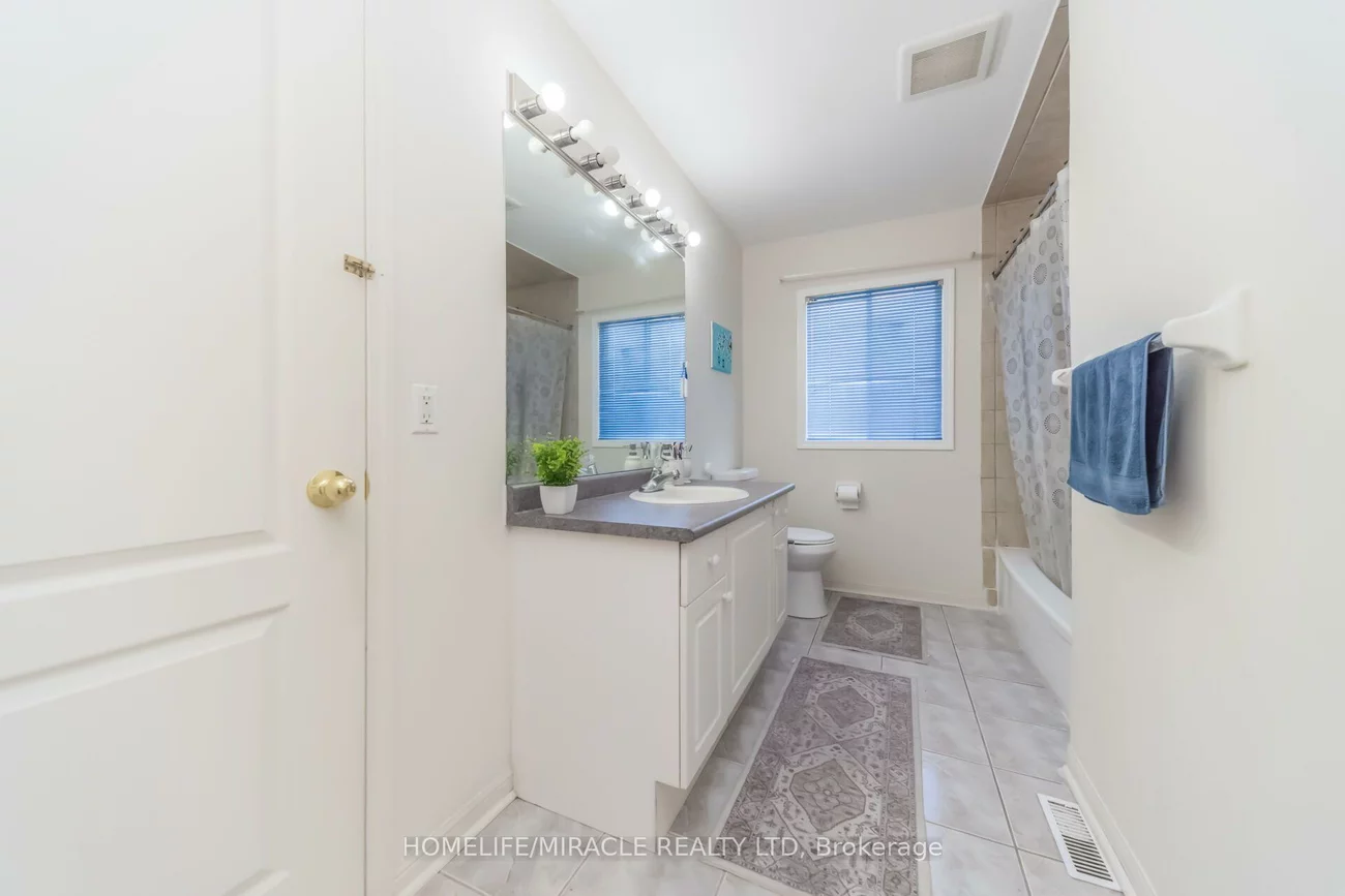 32, Gold Tree, Sandringham-Wellington, Brampton