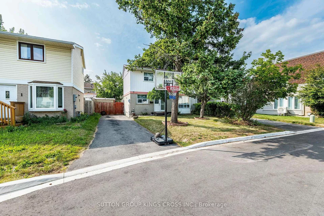 2, Hemlark, Central Park, Brampton
