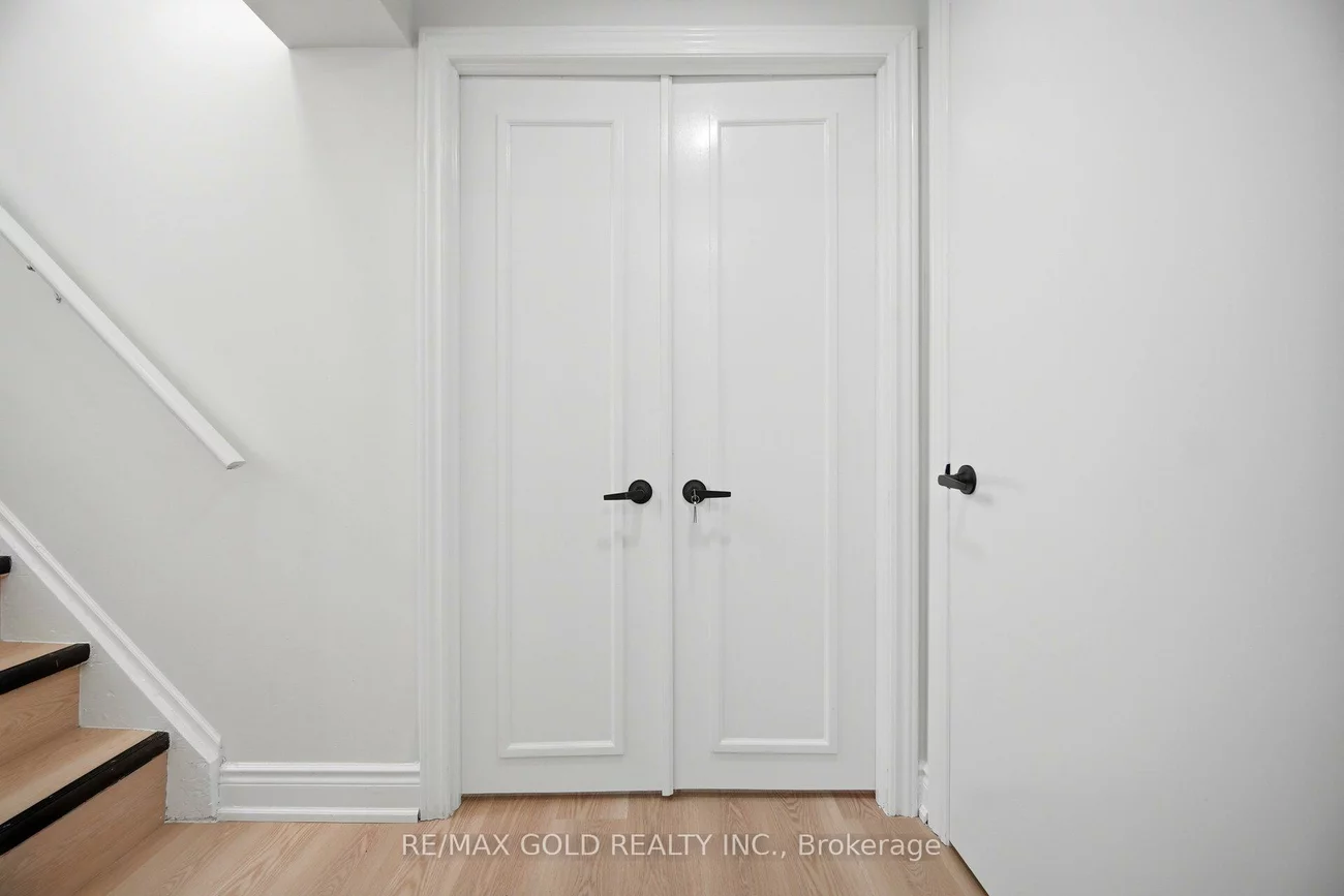 8, Athlone, Avondale, Brampton