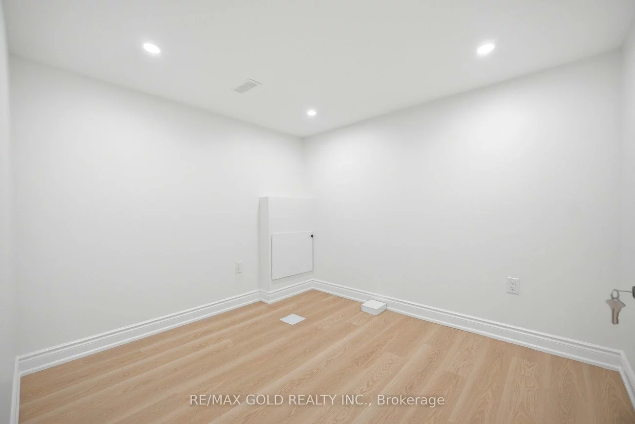 8, Athlone, Avondale, Brampton