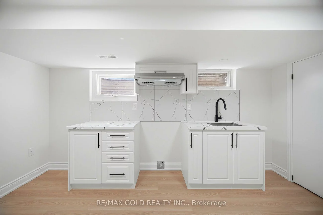 8, Athlone, Avondale, Brampton