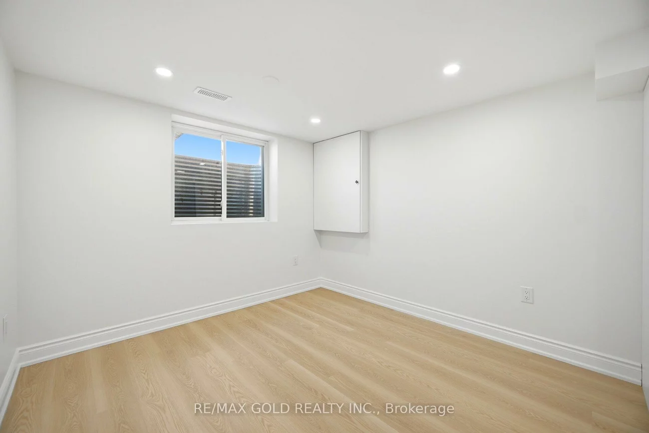 8, Athlone, Avondale, Brampton