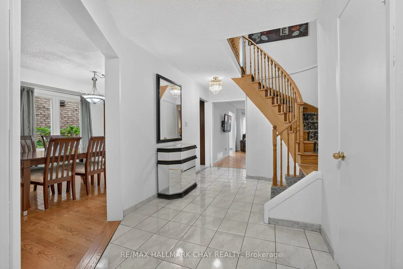 76, Donna, Brampton West, Brampton