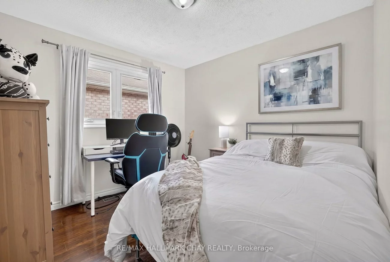 76, Donna, Brampton West, Brampton