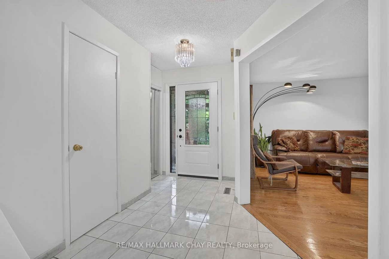 76, Donna, Brampton West, Brampton