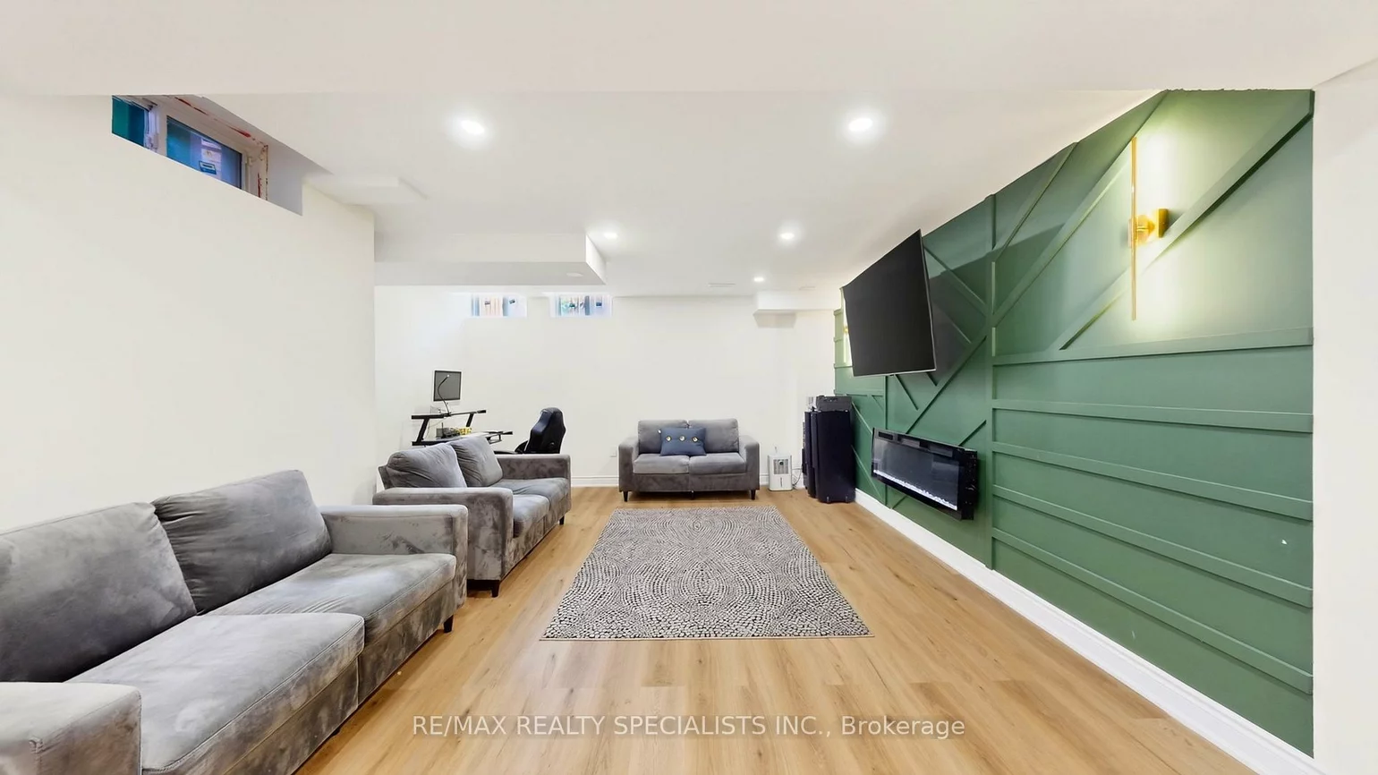 30, Pendulum, Sandringham-Wellington, Brampton