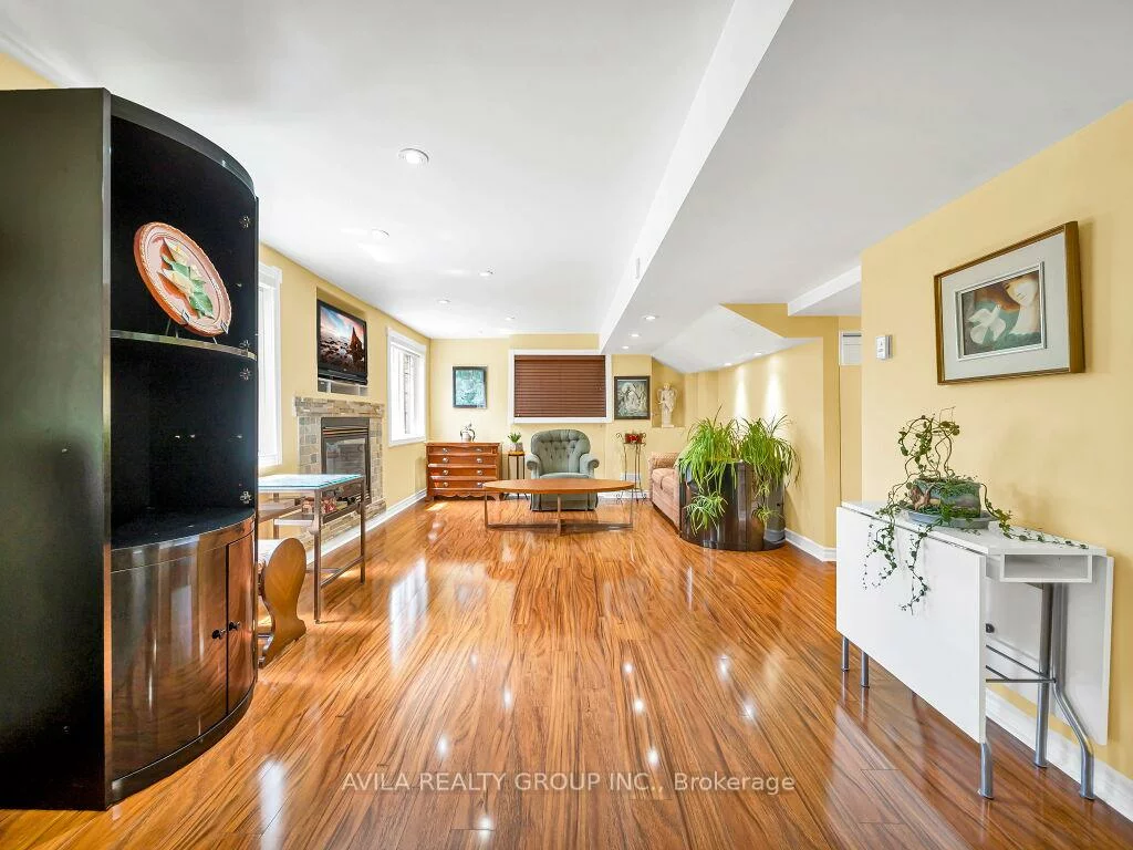 104, Southlake, Madoc, Brampton