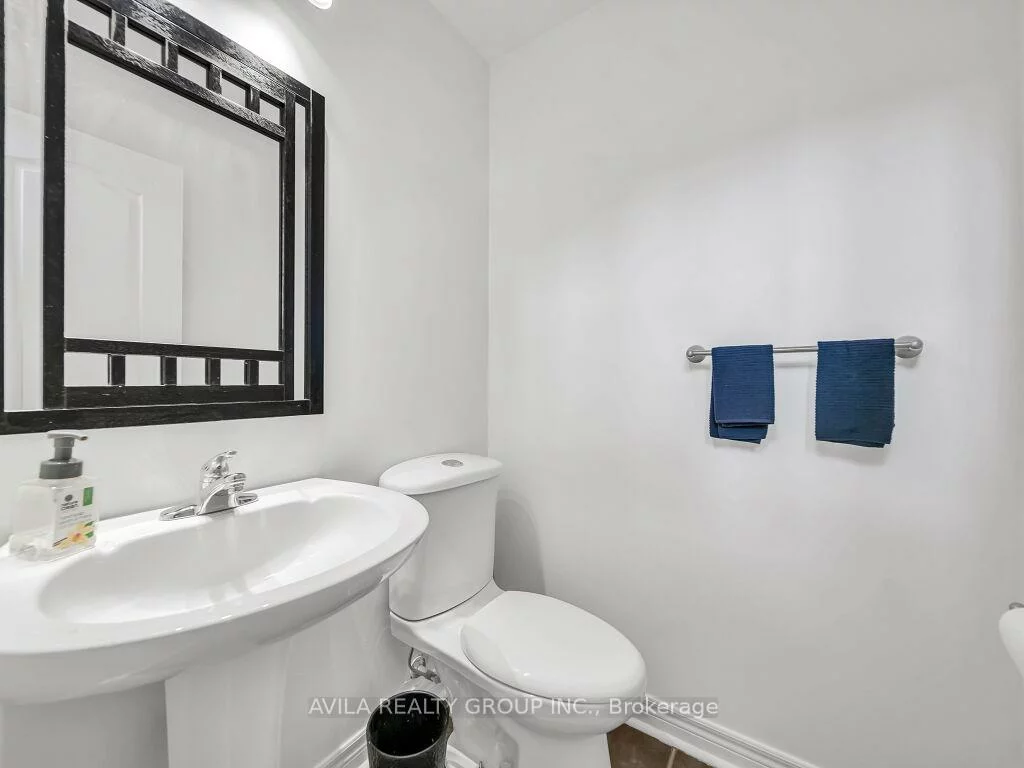 104, Southlake, Madoc, Brampton