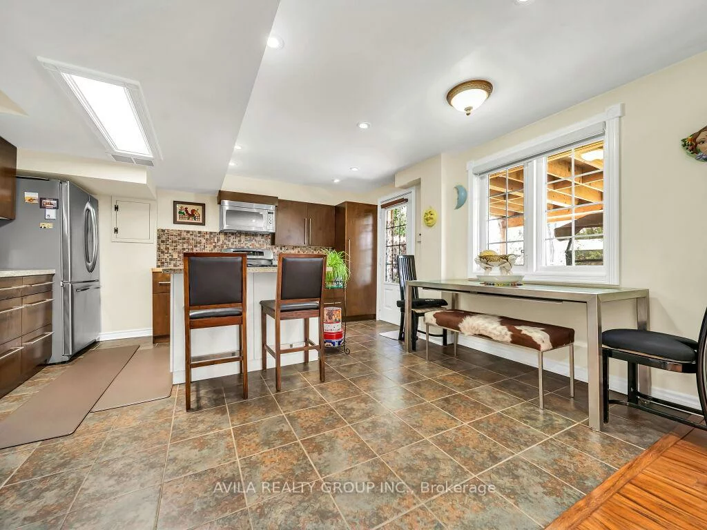 104, Southlake, Madoc, Brampton