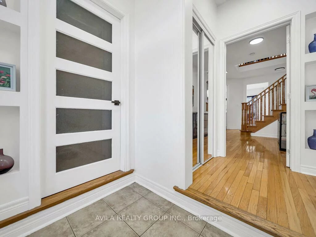 104, Southlake, Madoc, Brampton