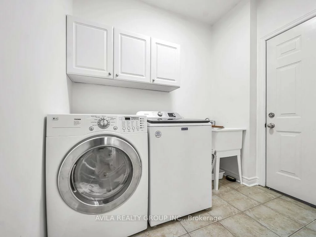 104, Southlake, Madoc, Brampton