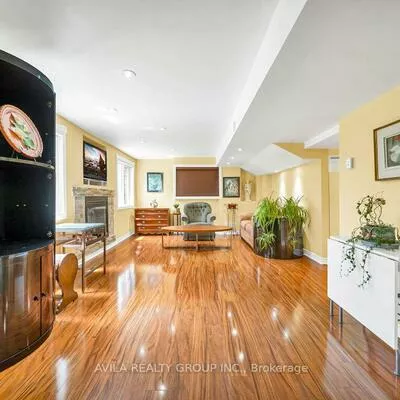 104, Southlake, Madoc, Brampton