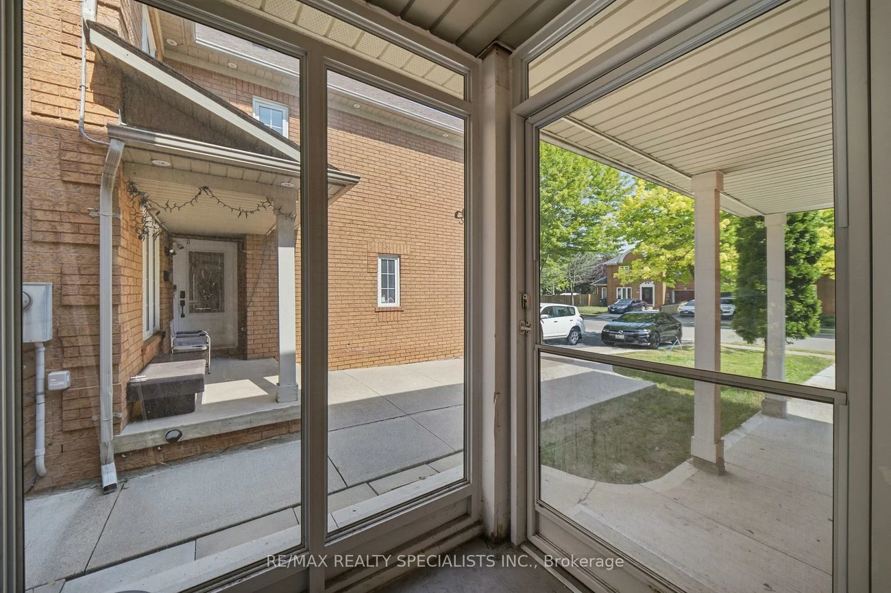 45, Clover Bloom, Sandringham-Wellington, Brampton