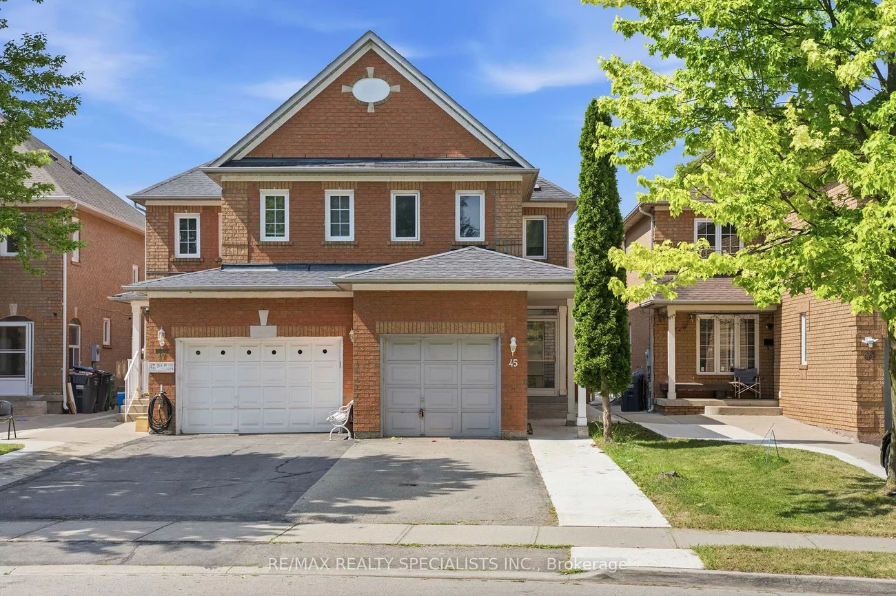 45, Clover Bloom, Sandringham-Wellington, Brampton