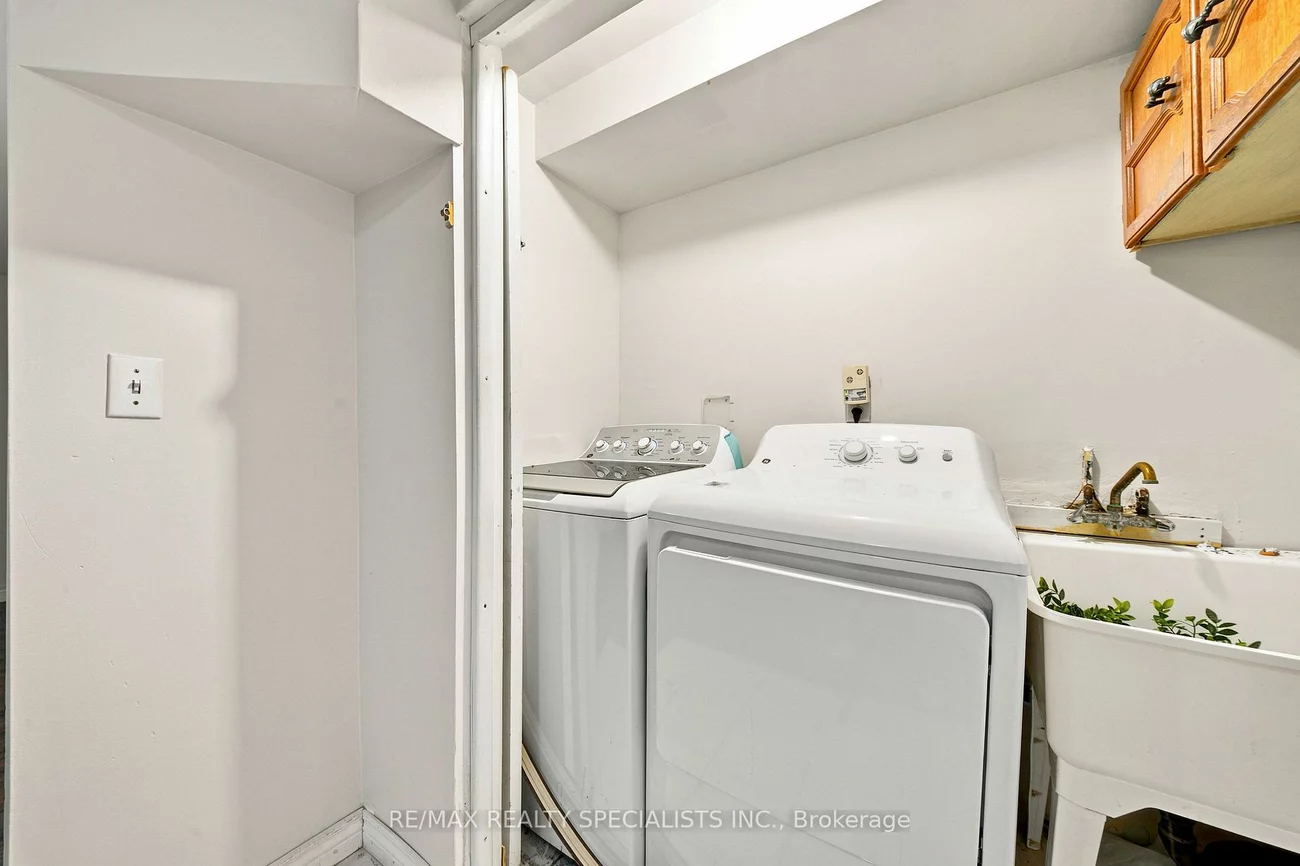 45, Clover Bloom, Sandringham-Wellington, Brampton