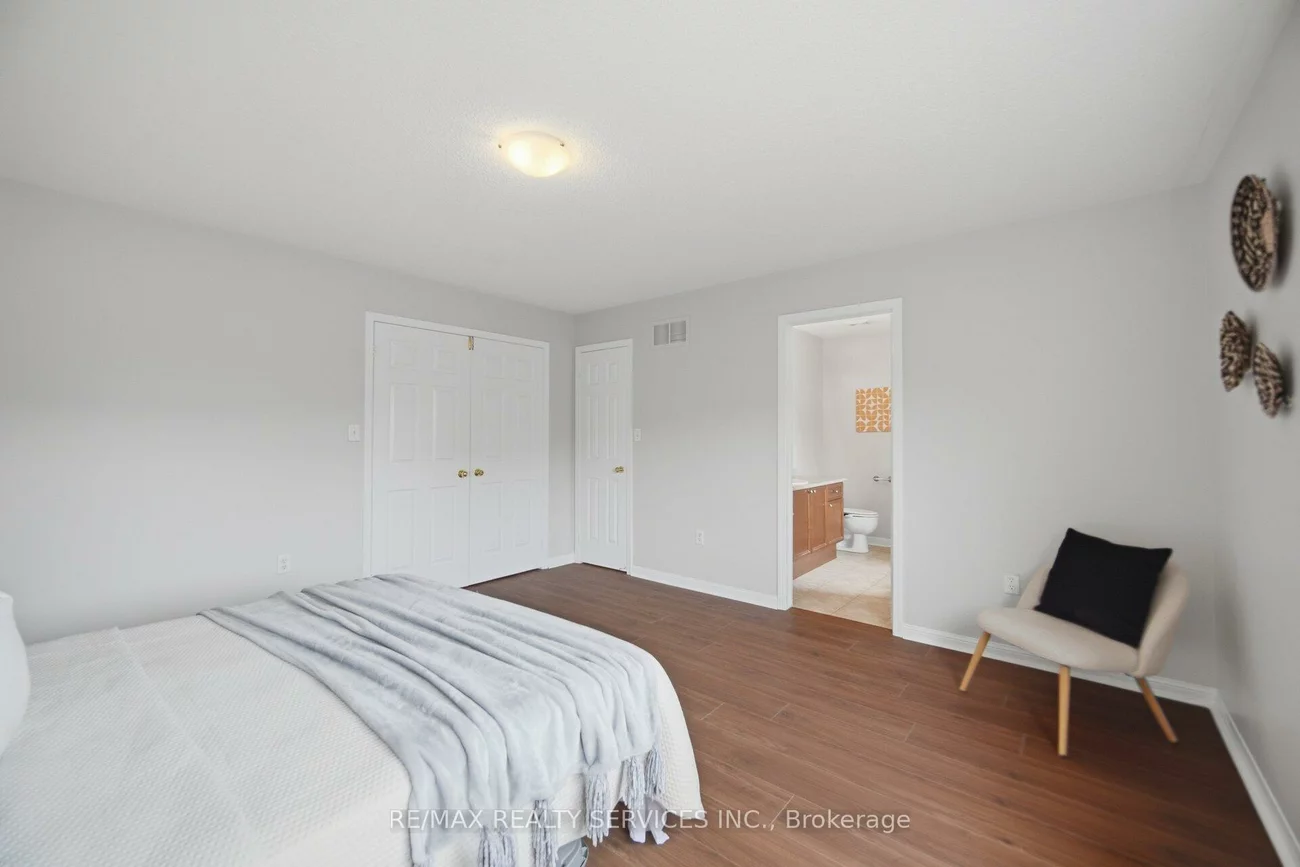9, Ollie, Credit Valley, Brampton
