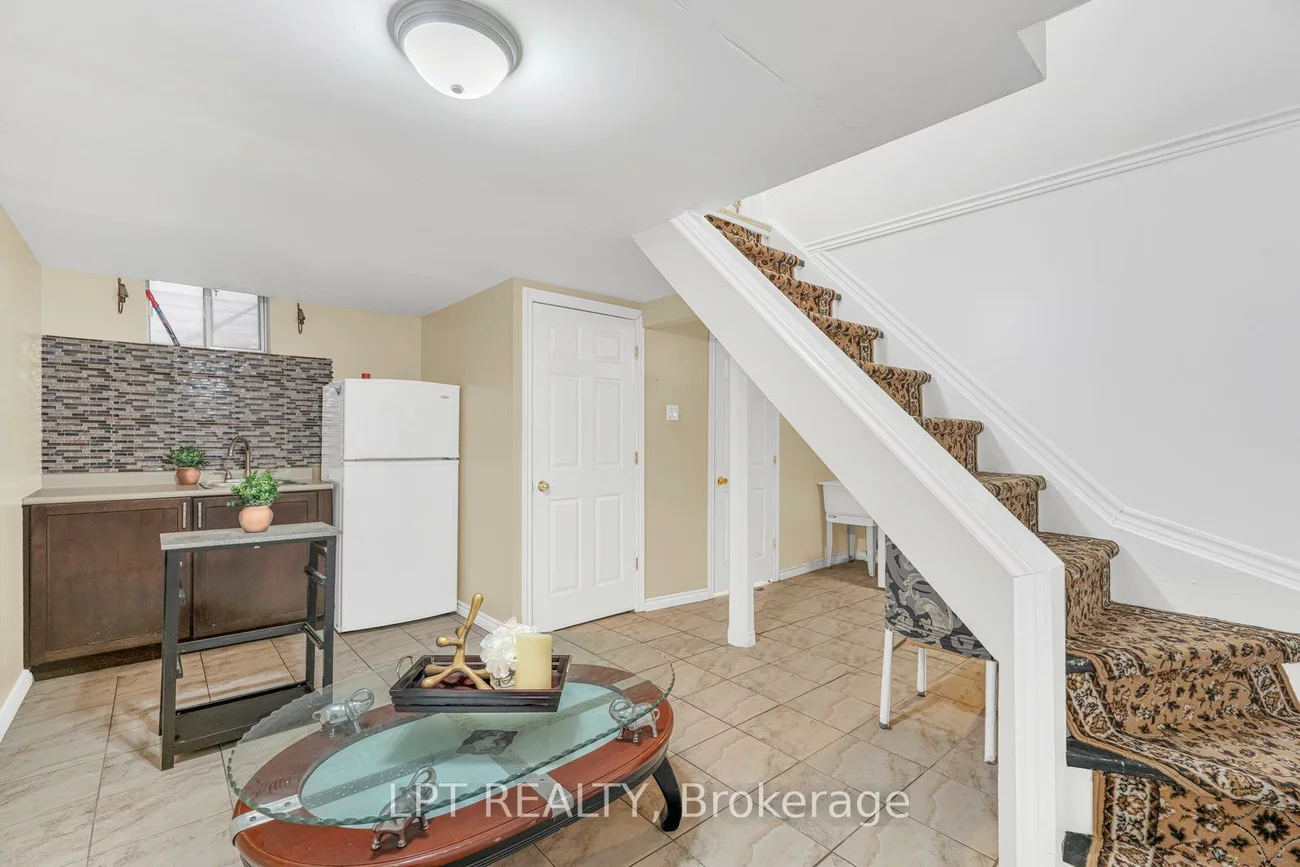 95, Huntingwood, Central Park, Brampton