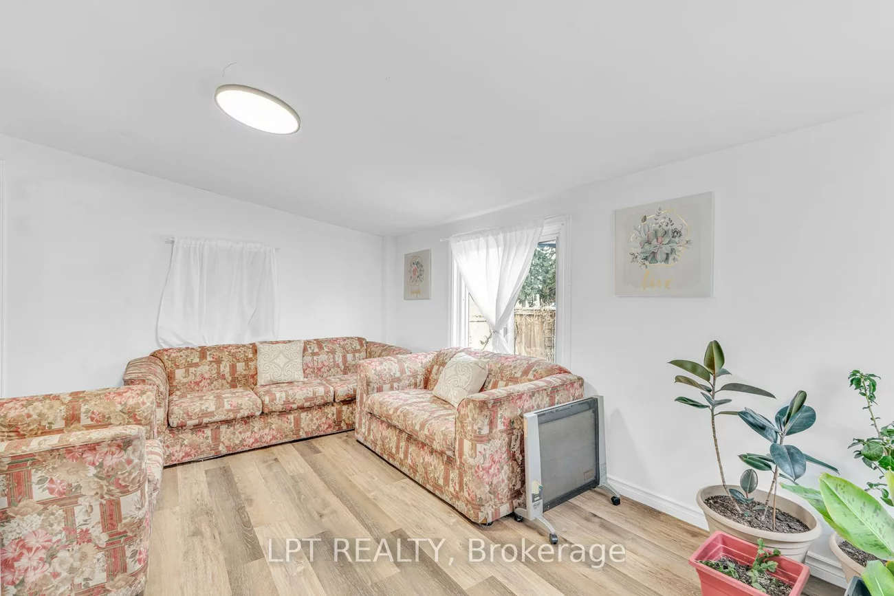 95, Huntingwood, Central Park, Brampton