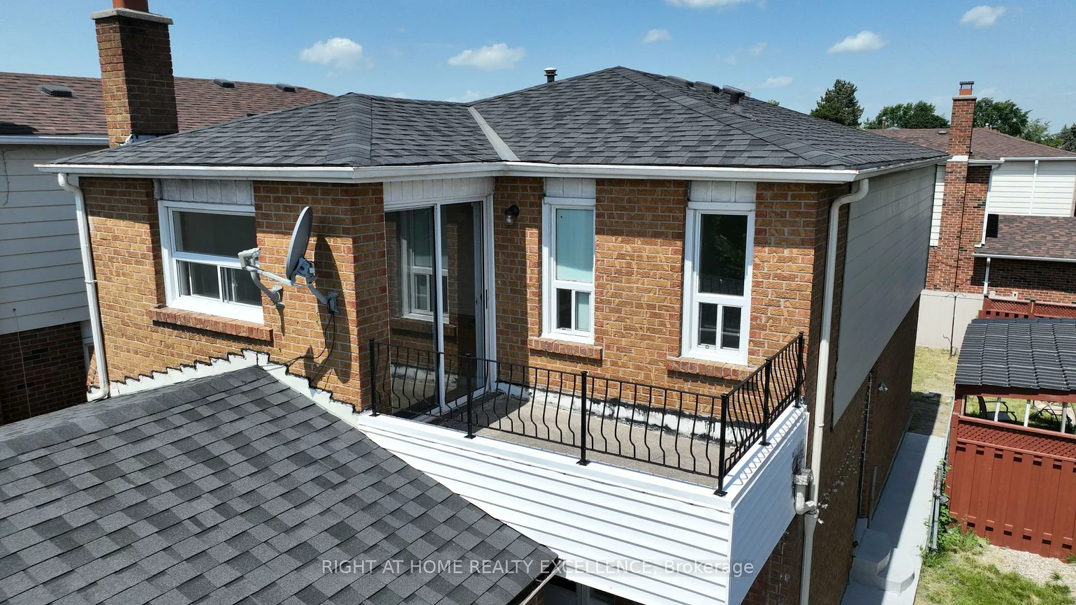 10, Banting, Fletcher's West, Brampton