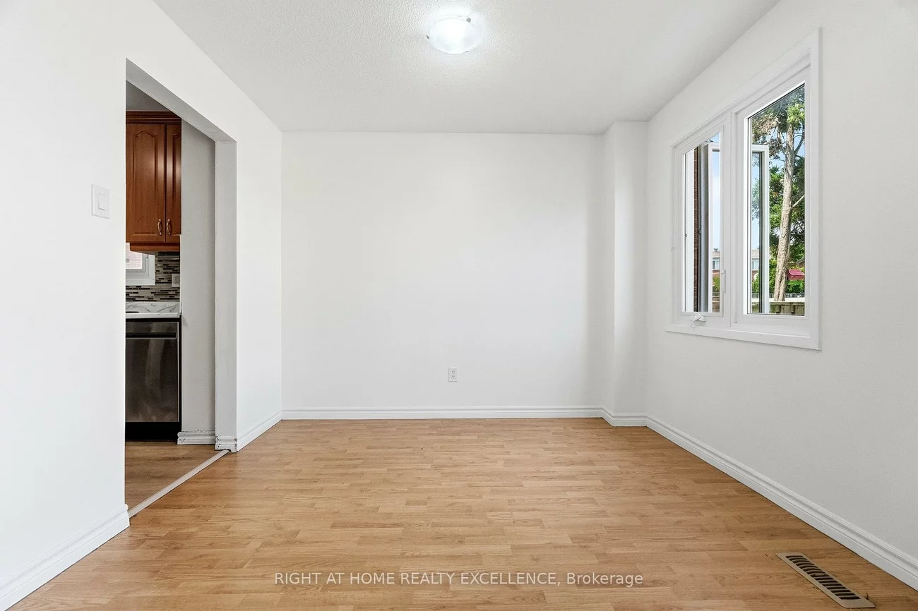 10, Banting, Fletcher's West, Brampton