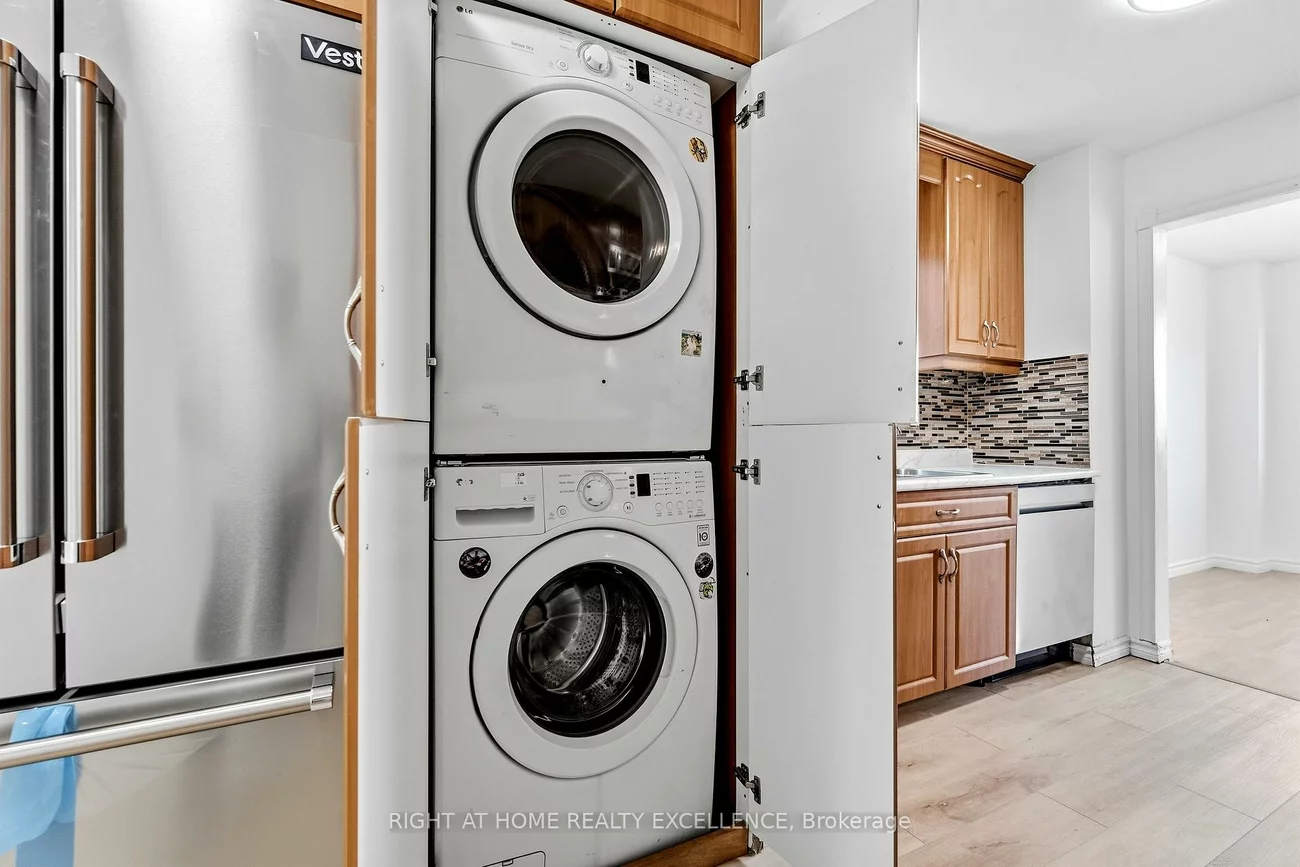10, Banting, Fletcher's West, Brampton