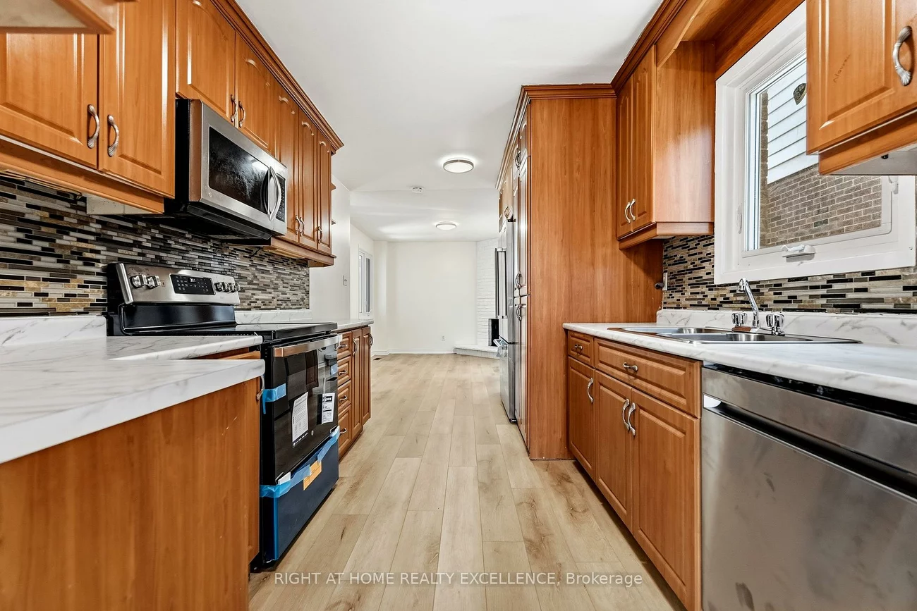 10, Banting, Fletcher's West, Brampton