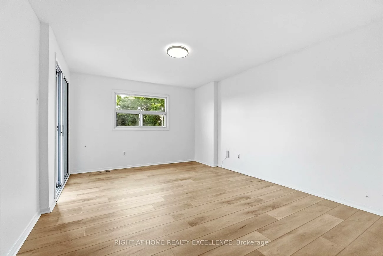 10, Banting, Fletcher's West, Brampton