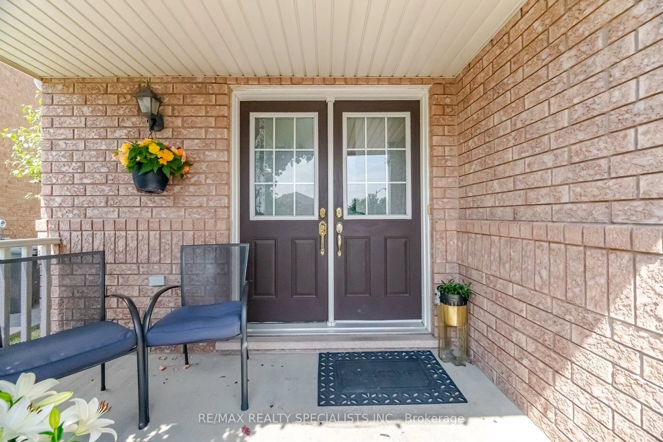 32, Magnificent, Vales of Castlemore, Brampton