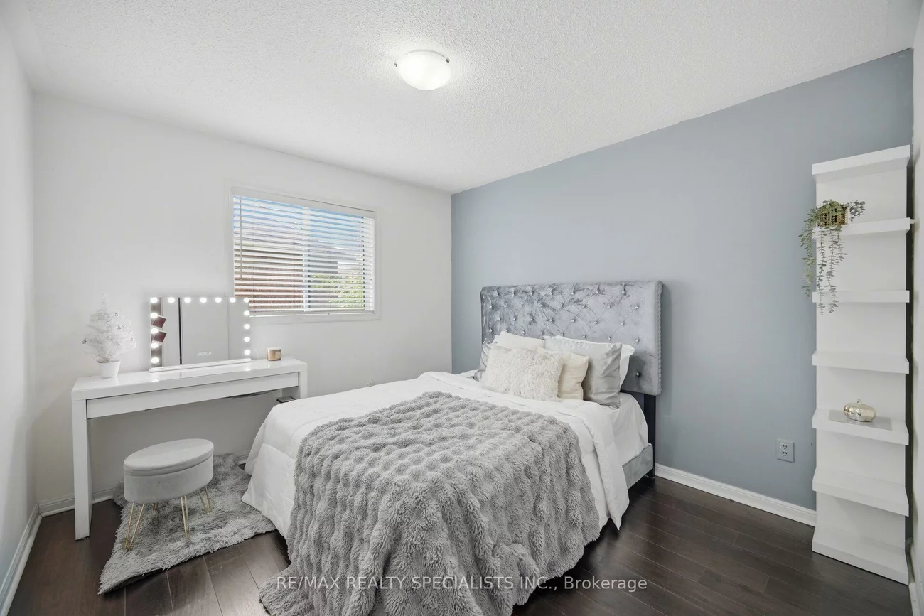 32, Magnificent, Vales of Castlemore, Brampton