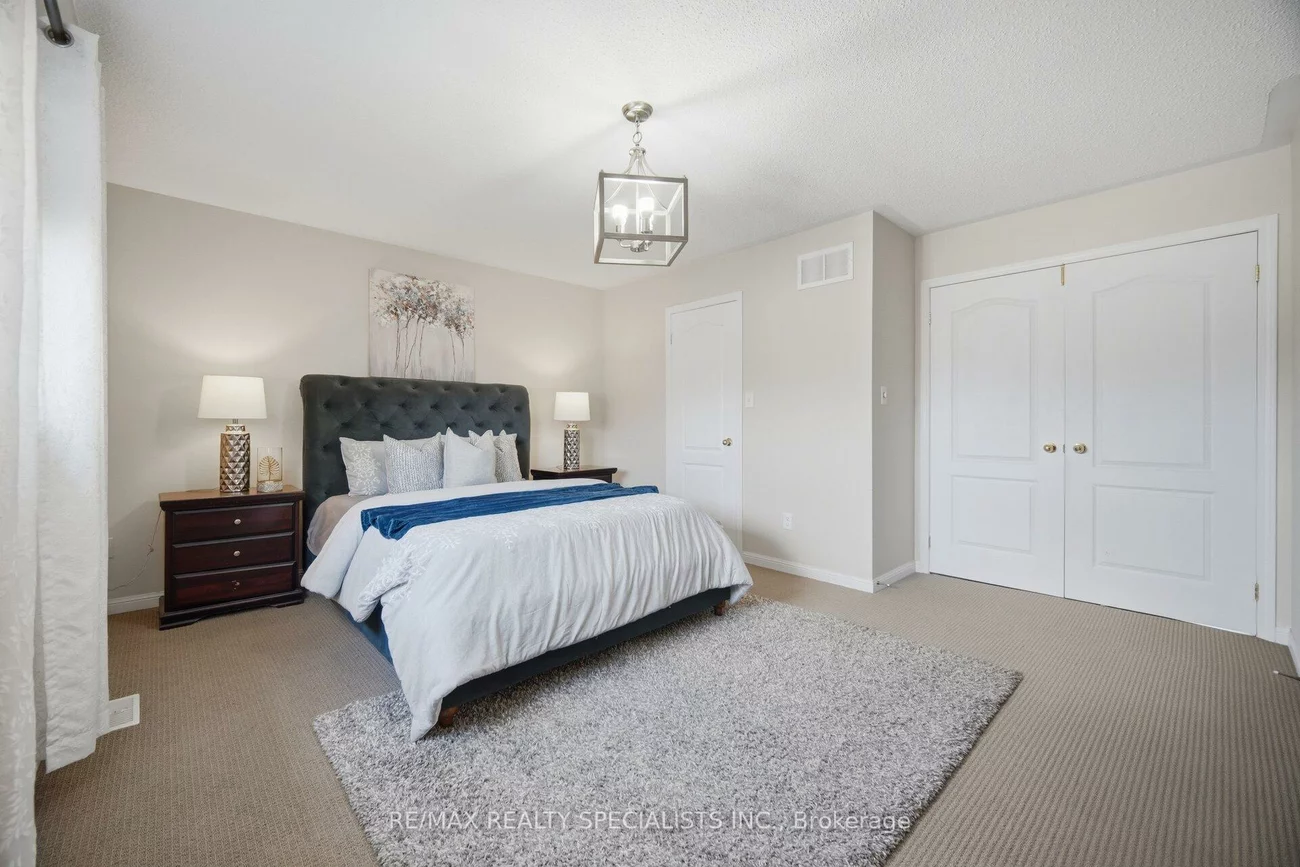 32, Magnificent, Vales of Castlemore, Brampton
