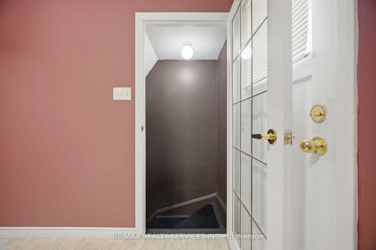 15, Ferndale, Brampton East, Brampton