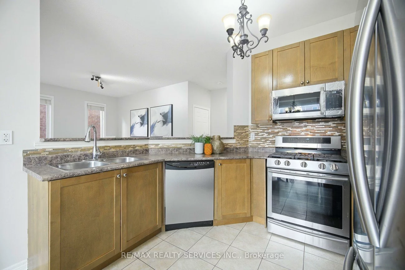 16, Lagrotto, Madoc, Brampton