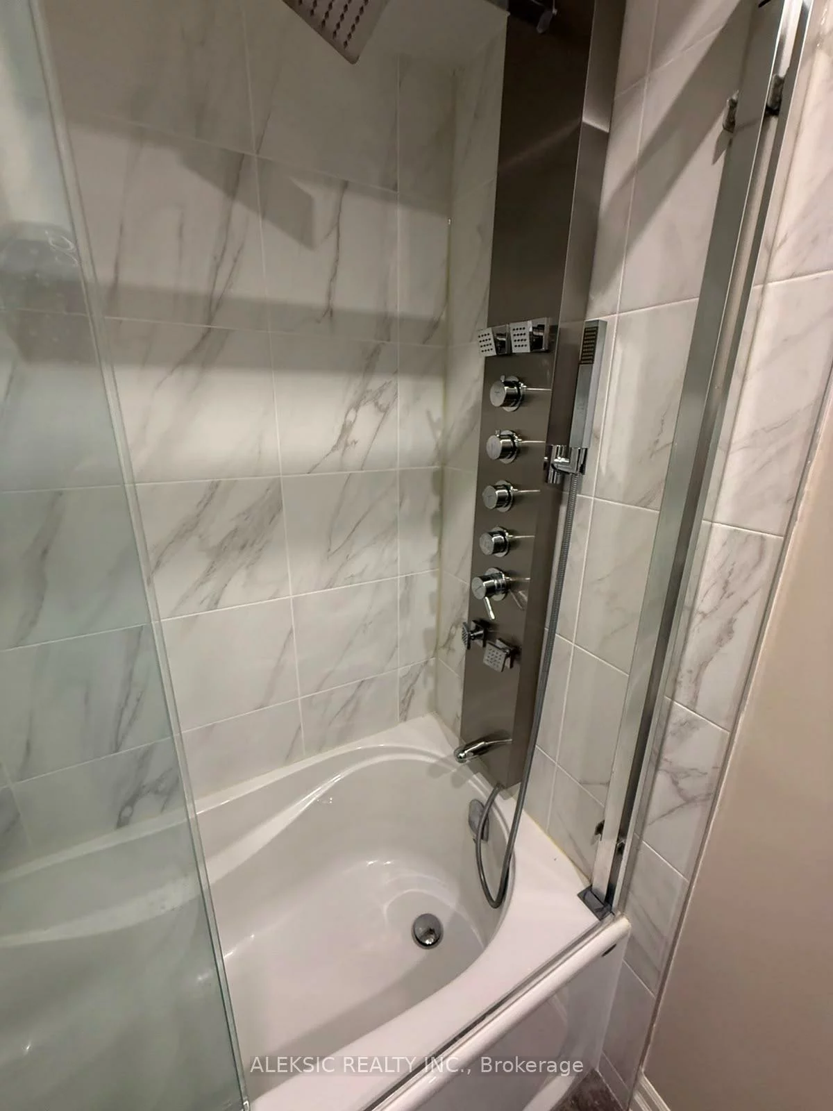 33, Hillpath, Snelgrove, Brampton
