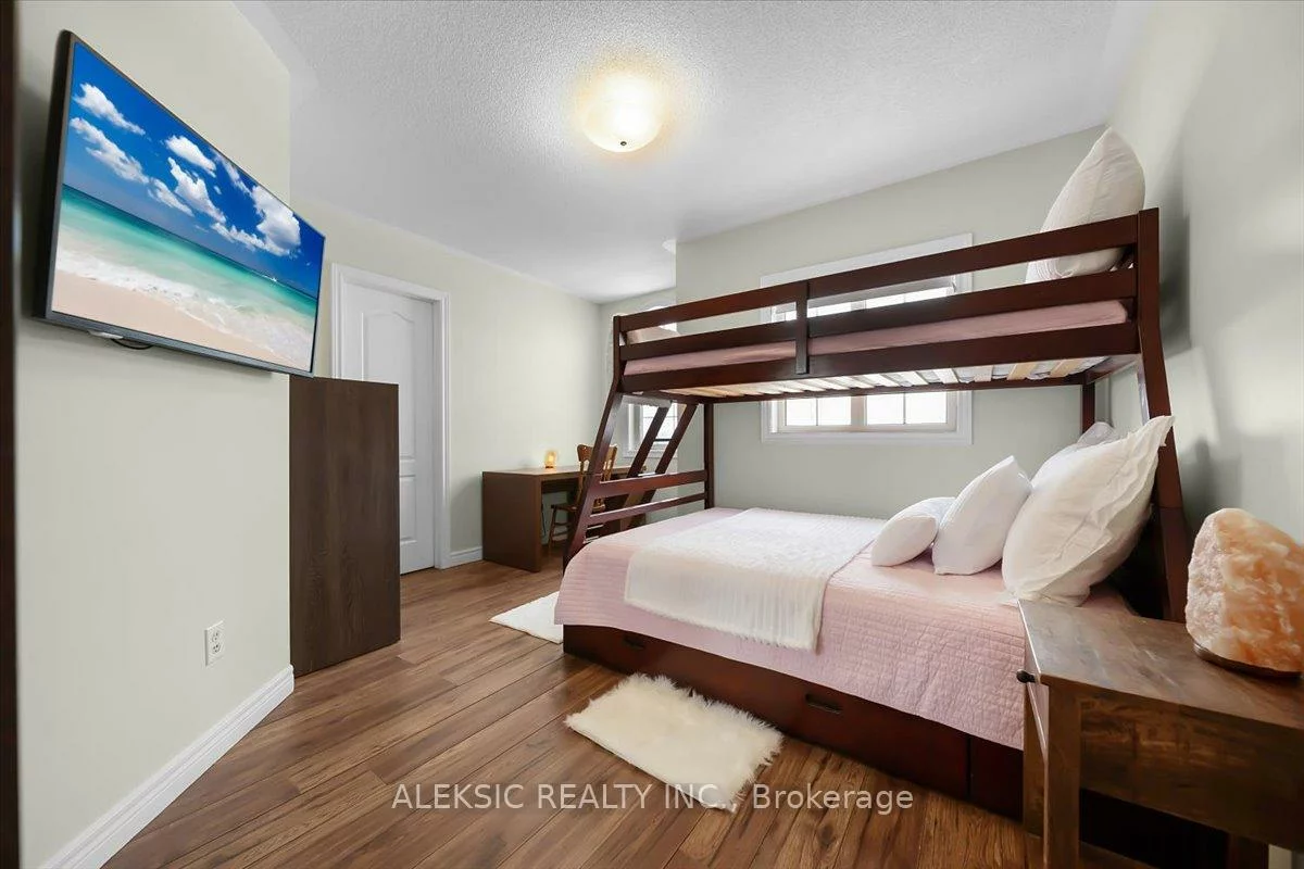 33, Hillpath, Snelgrove, Brampton