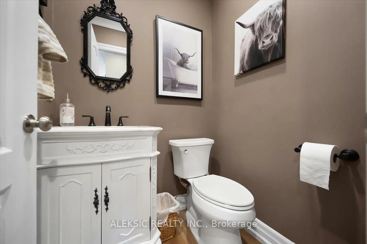 33, Hillpath, Snelgrove, Brampton